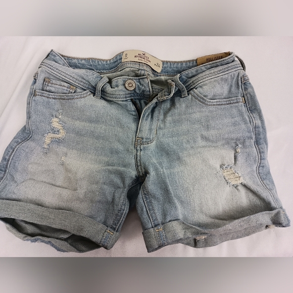 2/$30 Women's Light Blue Wash Denim Shorts Low Rise Booty Shorts Grunge (#1,369) - Picture 1 of 7